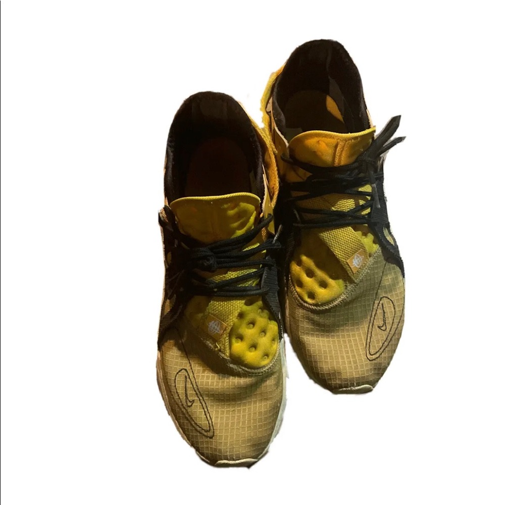 Nike huarache sneakers